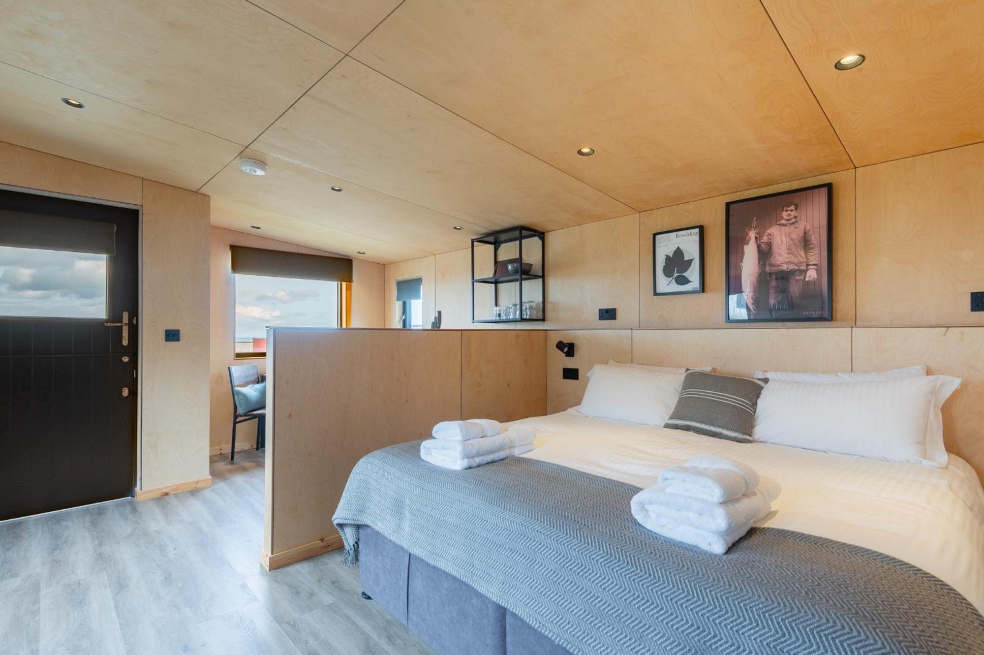 Rustic Cabins, Sea Views From Rewilded Farm With Highland Cows Сент-Андрус Экстерьер фото
